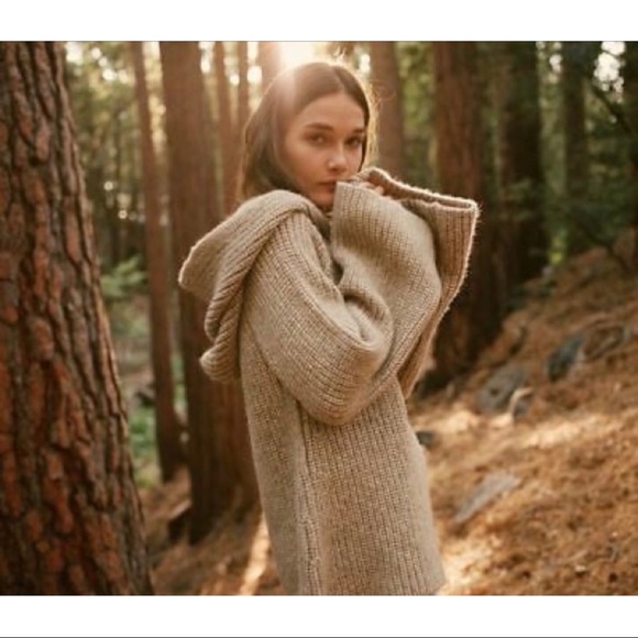 Dôen Tuku Hoodie Sweater - Picture 2 of 4